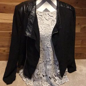Philosophy XL Silver Grey Lace Top
